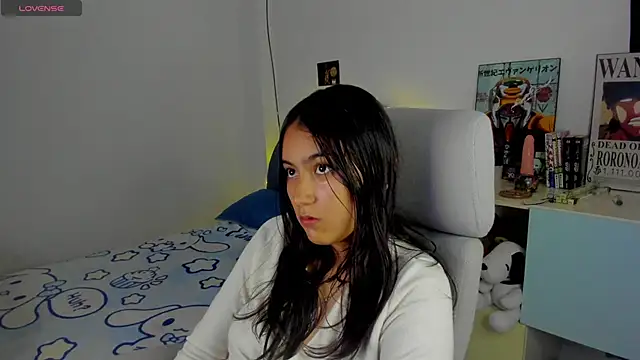 namiiwhite online show from 09/19/25, 03:27