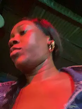 laflacaebony13 online show from 10/10/25, 12:00