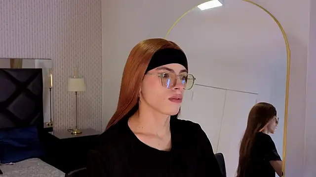 mysterius boy online show from 10/21/25, 07:46