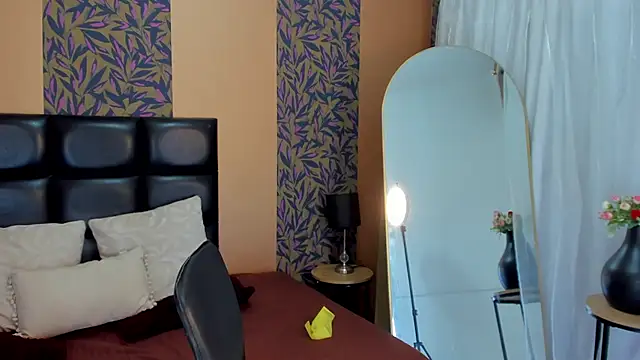 mysterius boy online show from 11/14/25, 08:23