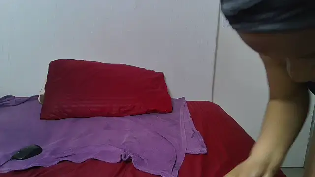 Snapshot of BrownSugarX02 chatting on 09/17/25, 08:11 BrownSugarX02 online show from 09/17/25, 08:11