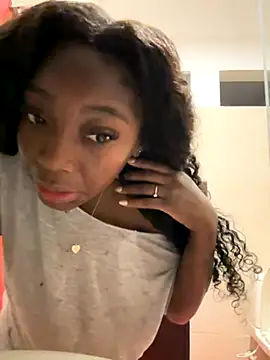 EmilyKisx online show from 12/03/25, 10:14