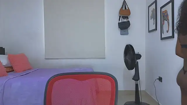 EmilyKisx online show from 09/30/25, 02:56