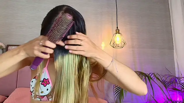 im sofii18 online show from 10/15/25, 07:44