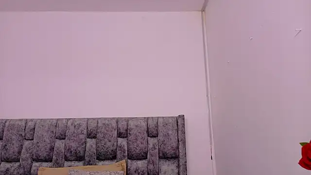 Snapshot of Lizbeth_Rouse chatting on 09/21/25, 11:48 Lizbeth Rouse online show from 09/21/25, 11:48