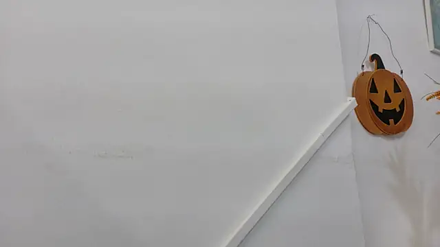 Snapshot of Lizbeth_Rouse chatting on 11/01/25, 11:37 Lizbeth Rouse online show from 11/01/25, 11:37