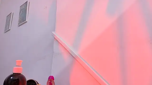 Snapshot of Lizbeth_Rouse chatting on 10/12/25, 12:06 Lizbeth Rouse online show from 10/12/25, 12:06