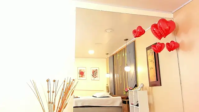 OliviGrace online show from 10/24/25, 10:09