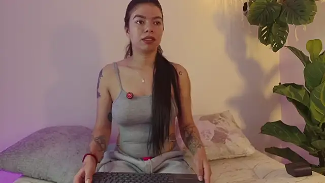 Snapshot of swt_helen chatting on 01/12/26, 02:29 swt helen online show from 01/12/26, 02:29