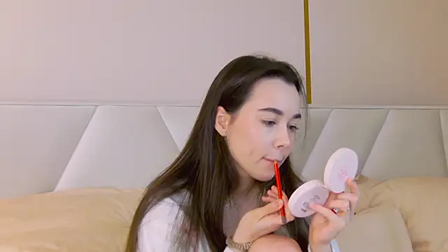 MiaMarlow online show from 11/15/25, 09:41