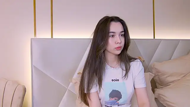 MiaMarlow online show from 11/10/25, 07:52