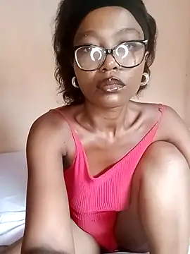 AngelaZamera online show from 12/20/25, 08:17