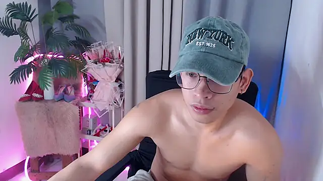 pinkcock froi2305 online show from 02/21/26, 02:57