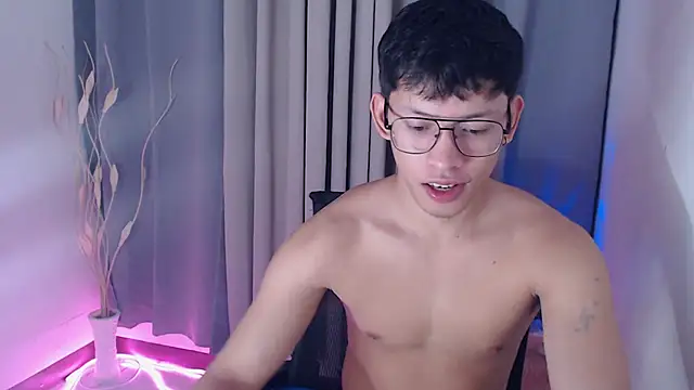 pinkcock froi2305 online show from 04/04/26, 02:01