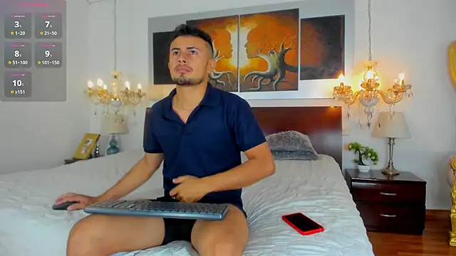 Valentiinoss online show from 11/11/25, 08:36