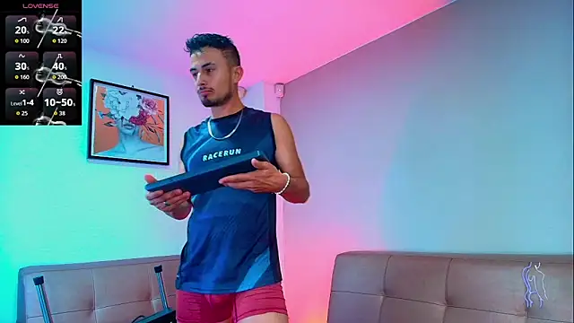 Valentiinoss online show from 04/07/26, 10:44