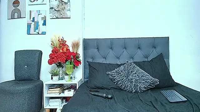 Victoriacoperino online show from 10/02/25, 02:20