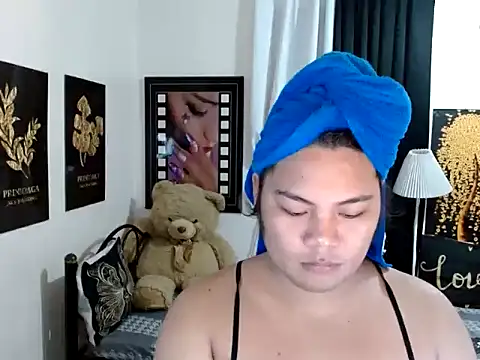 TSbrianaHugeCock online show from 03/29/26, 02:41