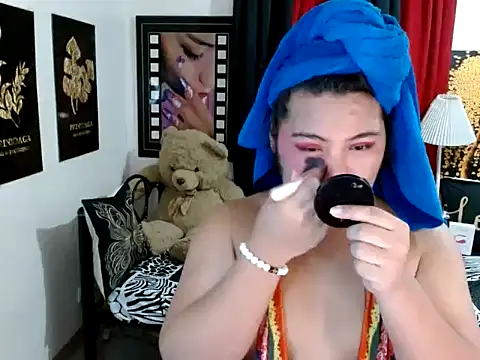 Snapshot of TSbrianaHugeCock chatting on 06/08/26, 01:44 TSbrianaHugeCock online show from 06/08/26, 01:44
