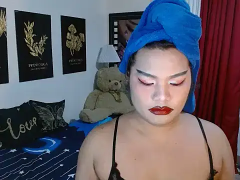 TSbrianaHugeCock online show from 11/14/25, 08:01