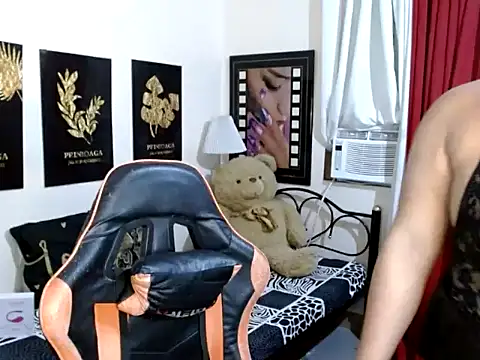 TSbrianaHugeCock online show from 12/01/25, 02:29