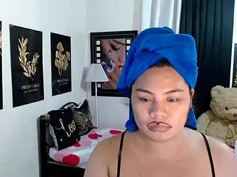 TSbrianaHugeCock online show from 02/10/26, 02:05