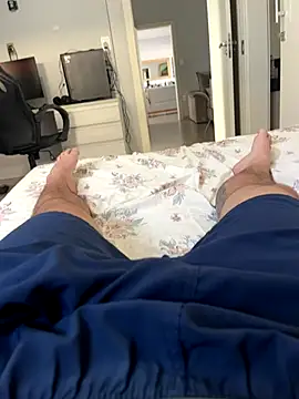 Novinho16cmz online show from 11/10/25, 07:41