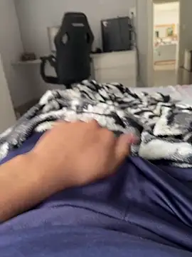 Novinho16cmz online show from 11/27/25, 04:40