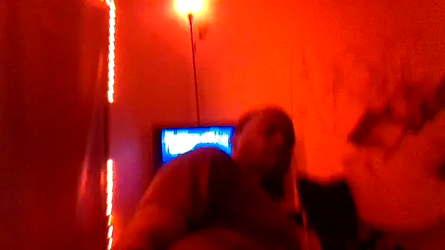 Nuttygmarley online show from 04/08/26, 06:04