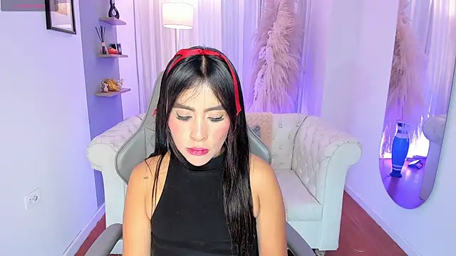 Natalia Leon8 online show from 12/19/25, 04:27