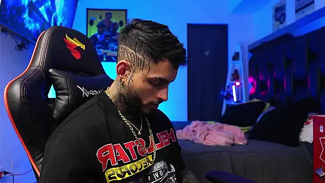 logan hugh8 online show from 01/15/26, 09:34