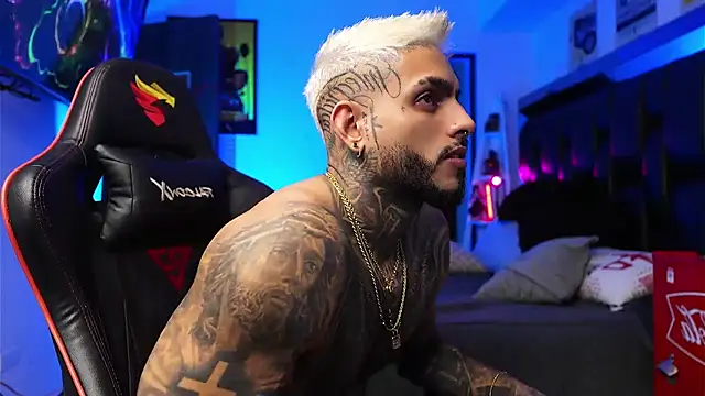 logan hugh8 online show from 01/17/26, 05:55