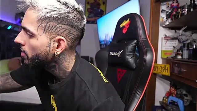 logan hugh8 online show from 03/14/26, 03:56