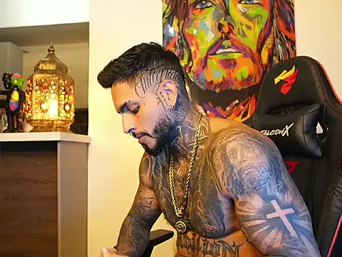 logan hugh8 online show from 09/25/25, 03:12