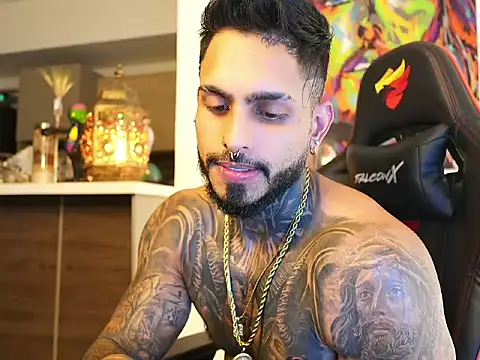 logan hugh8 online show from 09/28/25, 02:35