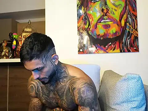 logan hugh8 online show from 09/18/25, 11:30