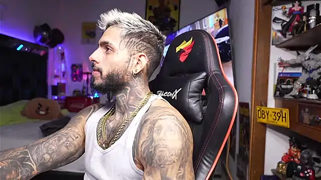 logan hugh8 online show from 03/23/26, 05:07