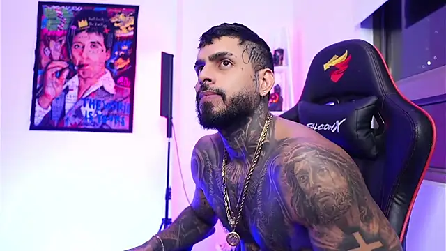 logan hugh8 online show from 11/12/25, 05:00