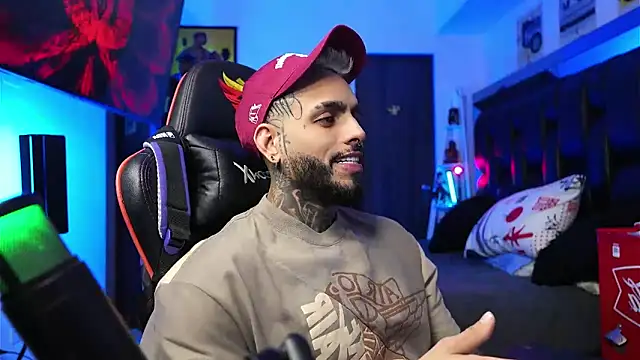 logan hugh8 online show from 02/05/26, 09:16