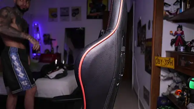 logan hugh8 online show from 04/14/26, 11:54