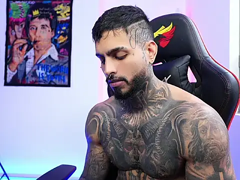 logan hugh8 online show from 10/22/25, 09:46