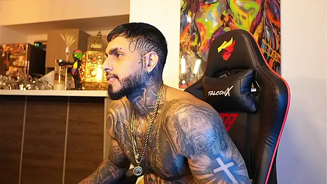 logan hugh8 online show from 09/28/25, 02:07