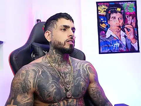 logan hugh8 online show from 11/24/25, 03:17