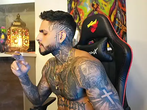 logan hugh8 online show from 09/21/25, 04:06