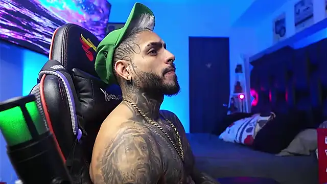 logan hugh8 online show from 01/31/26, 11:36