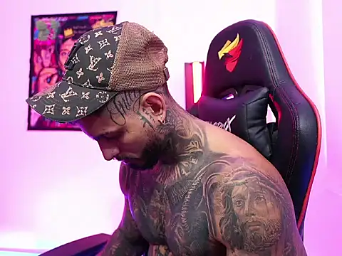 logan hugh8 online show from 10/16/25, 06:49