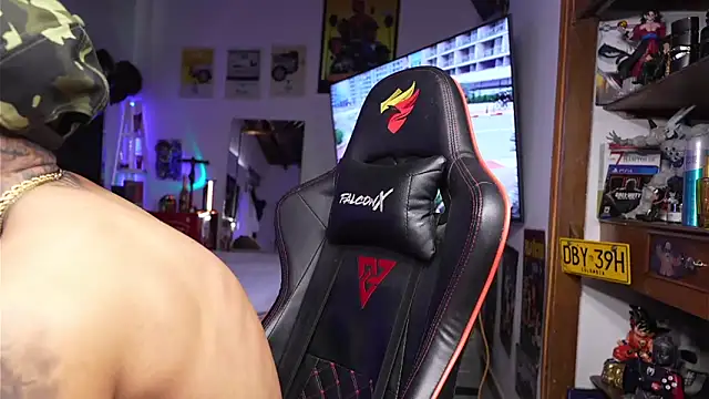 logan hugh8 online show from 03/19/26, 06:19