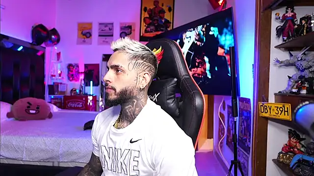 logan hugh8 online show from 03/09/26, 04:38