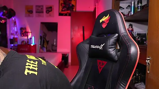 logan hugh8 online show from 04/01/26, 12:35