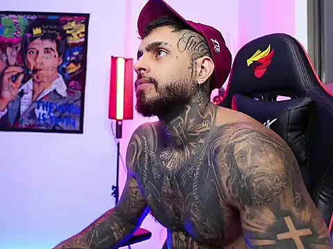 logan hugh8 online show from 11/04/25, 06:39